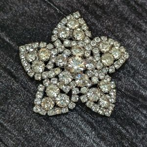 Vintage "WEISS" Rhinestone Star Brooch